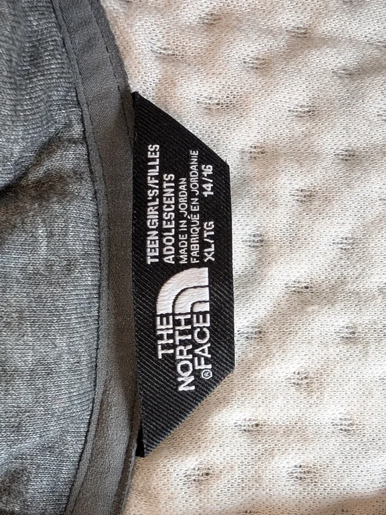 The North Face Girls Gray Snap-T Quilted Pullover Sweatshirt - Picture 7 of 7
